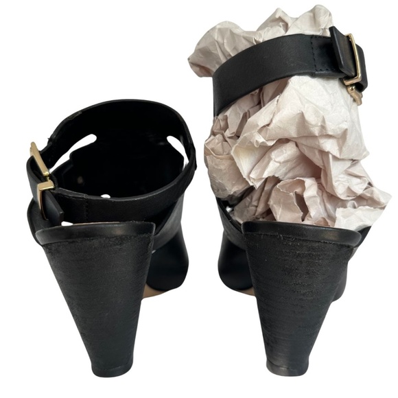 Vince Camuto - Picture 5 of 12